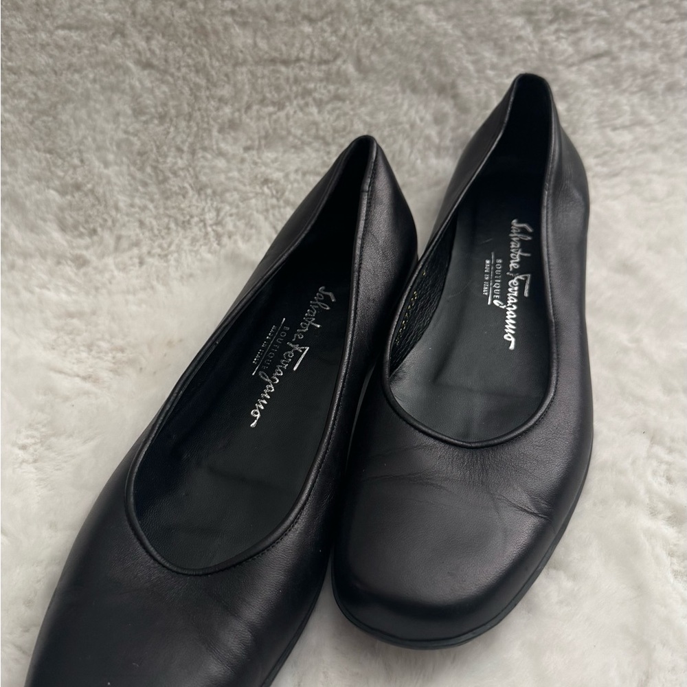 Salvatore Ferragamo Black Leather Ballet Flats